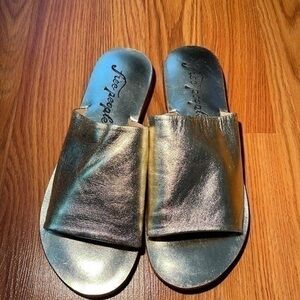 Free People Vicente Slide Sandals. NEW